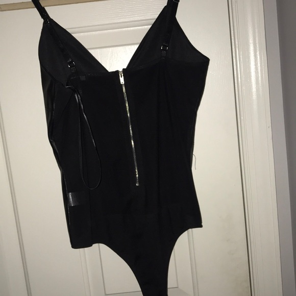 Leather bodysuit - Picture 2 of 2